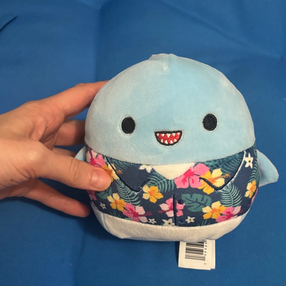 Original SquishMallows Shark In A Hawaii TShirt Size5“Inch BeansInside Toy NWOTS
